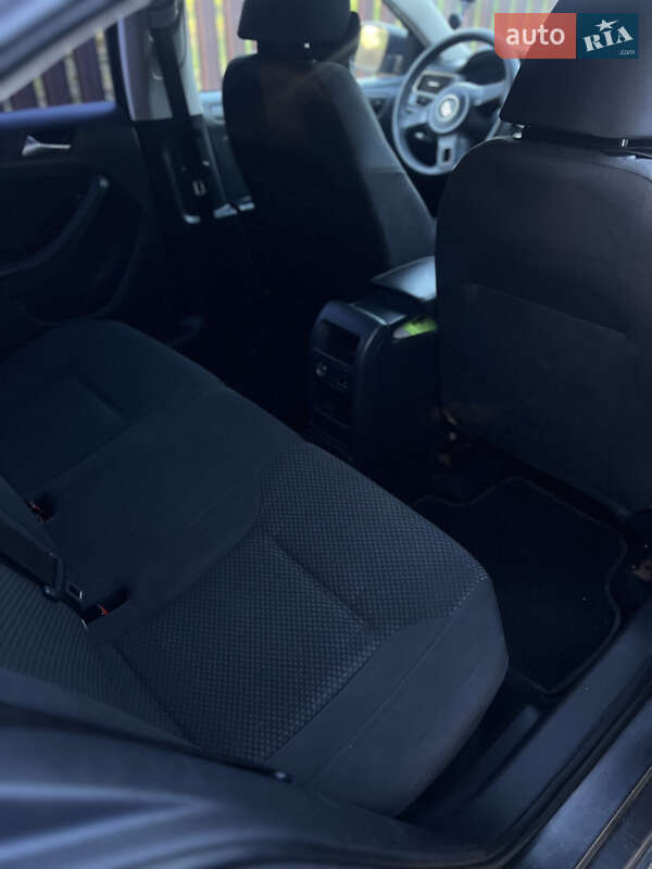 Volkswagen Jetta 2014