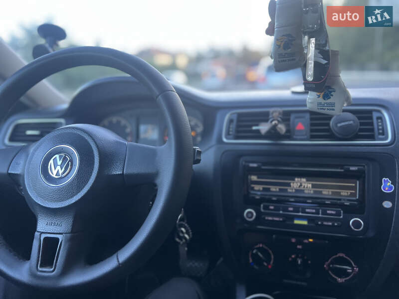 Volkswagen Jetta 2014