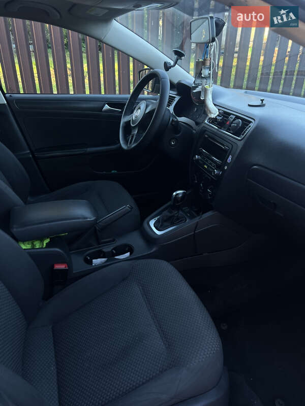 Volkswagen Jetta 2014