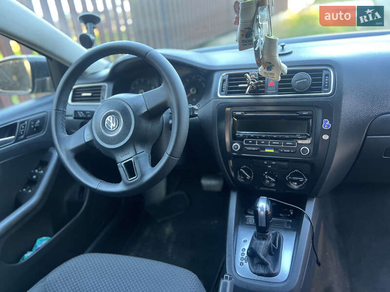 Volkswagen Jetta 2014