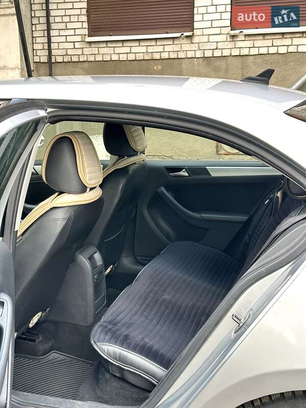 Volkswagen Jetta 2012