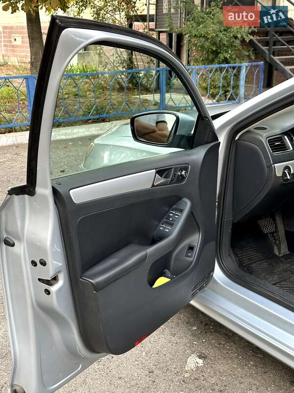 Volkswagen Jetta 2012