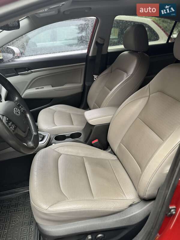 Hyundai Elantra 2016