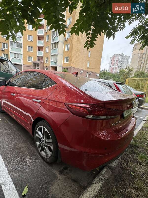 Hyundai Elantra 2016