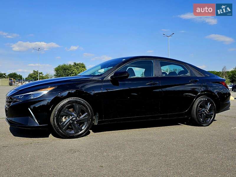 Hyundai Elantra 2021