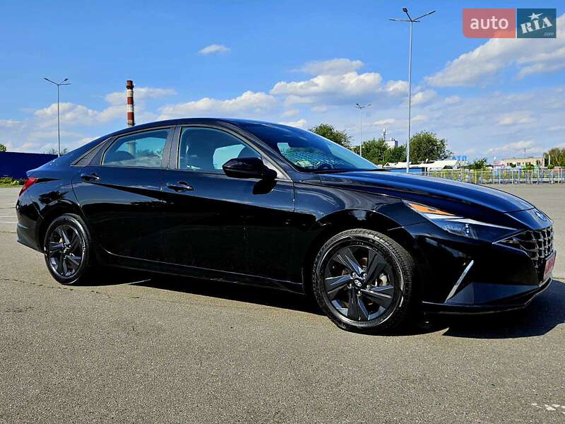 Hyundai Elantra 2021