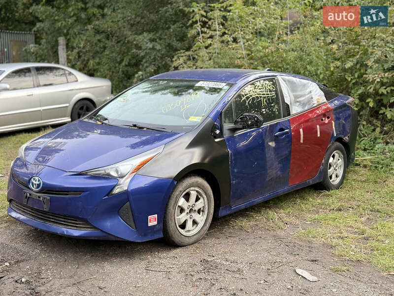 Toyota Prius 2016