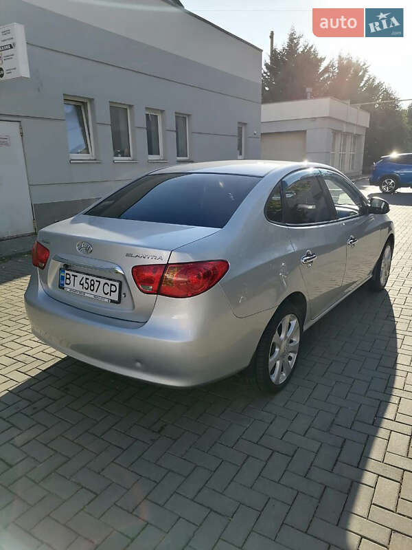 Hyundai Elantra 2010