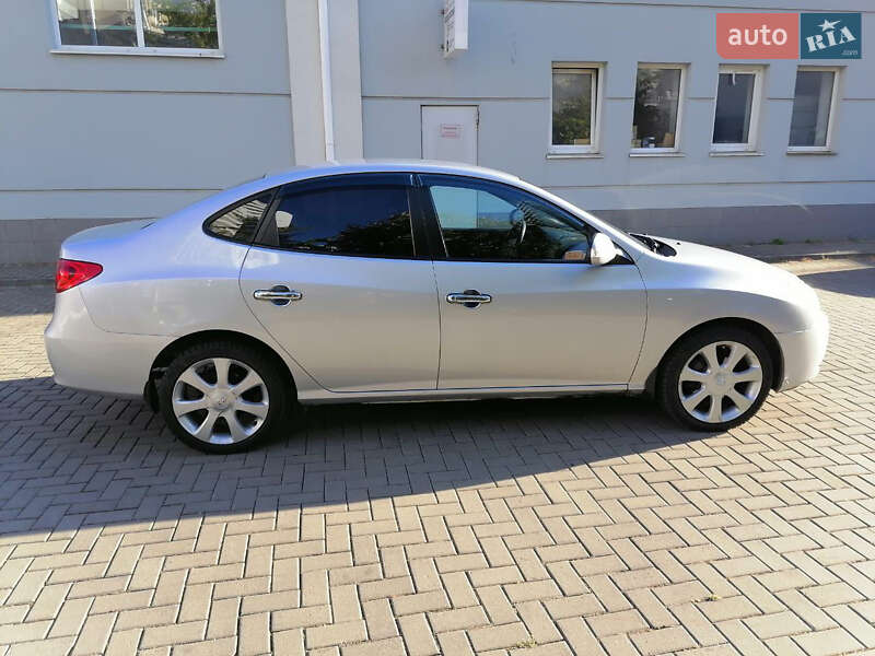 Hyundai Elantra 2010