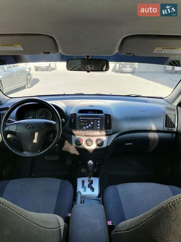 Hyundai Elantra 2010