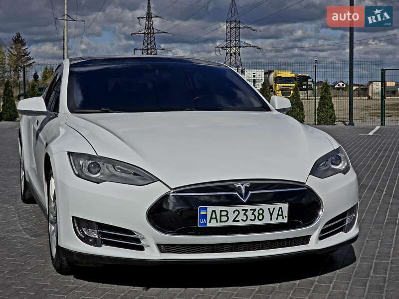 Tesla Model S 2013