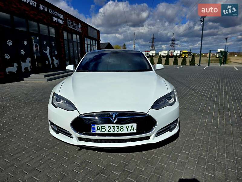 Tesla Model S 2013