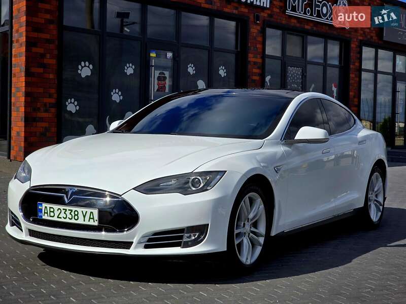 Tesla Model S 2013