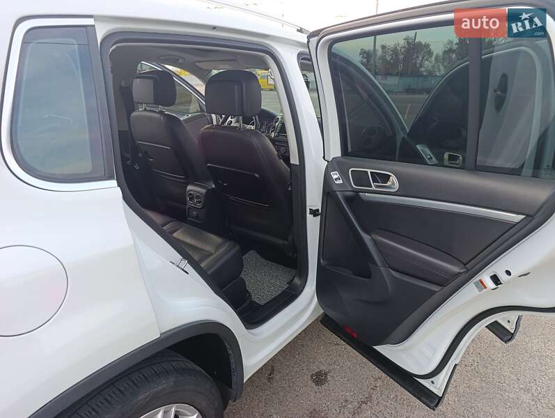 Volkswagen Tiguan 2015