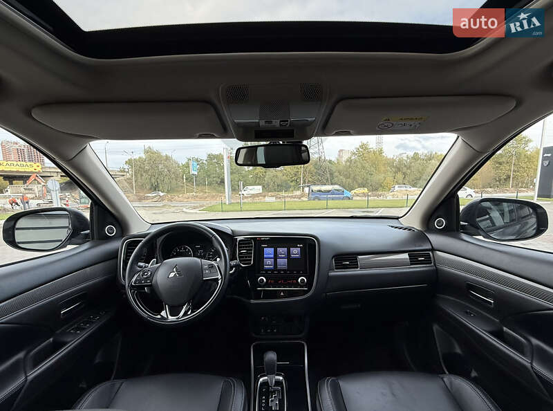 Mitsubishi Outlander 2021