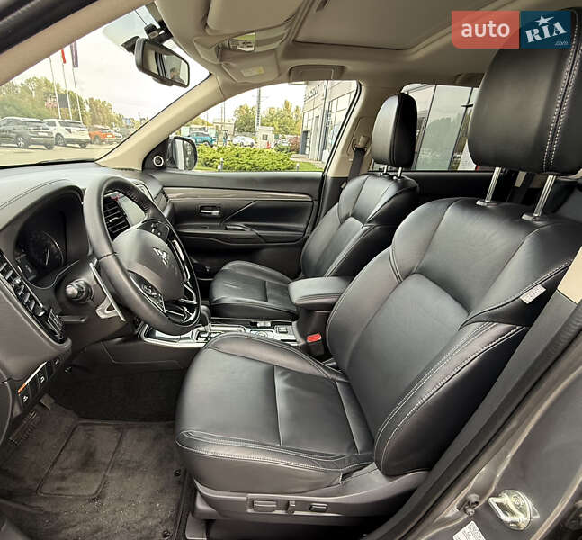 Mitsubishi Outlander 2021