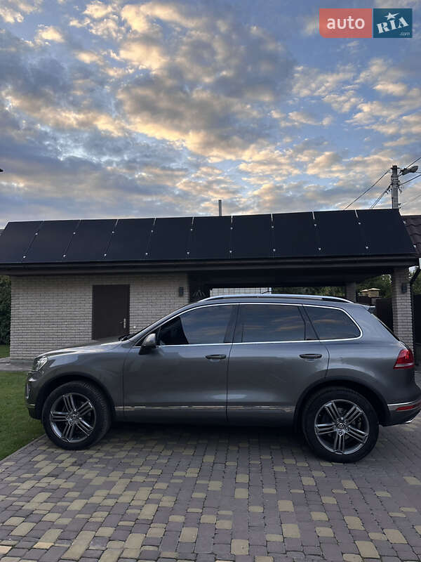 Volkswagen Touareg 2015