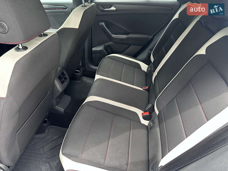 Volkswagen T-Roc 2019