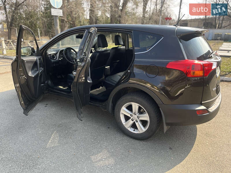 Toyota RAV4 2013