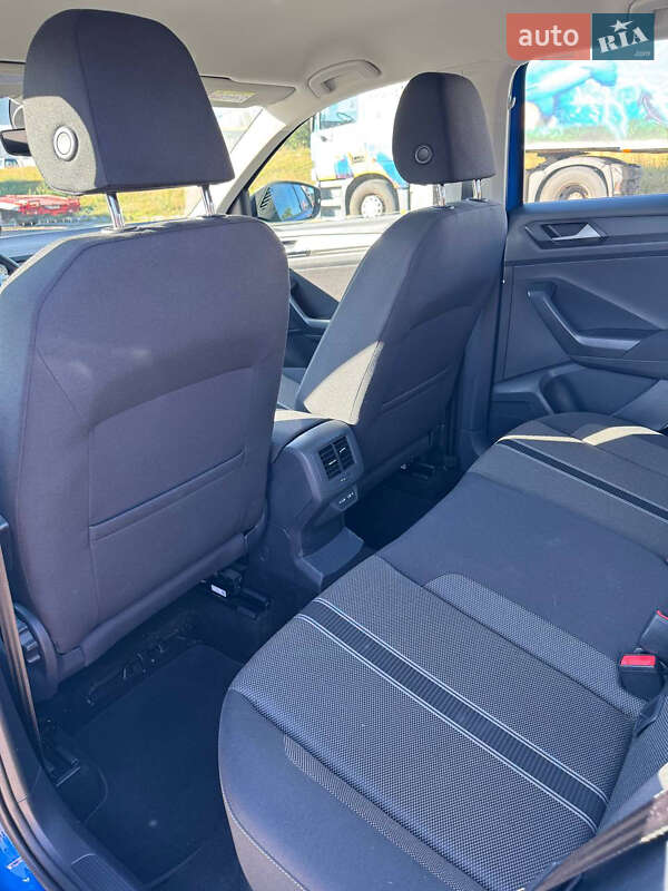 Volkswagen T-Roc 2021