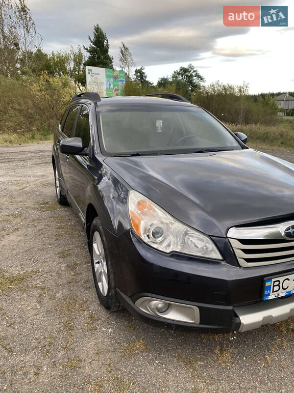 Subaru Outback 2012
