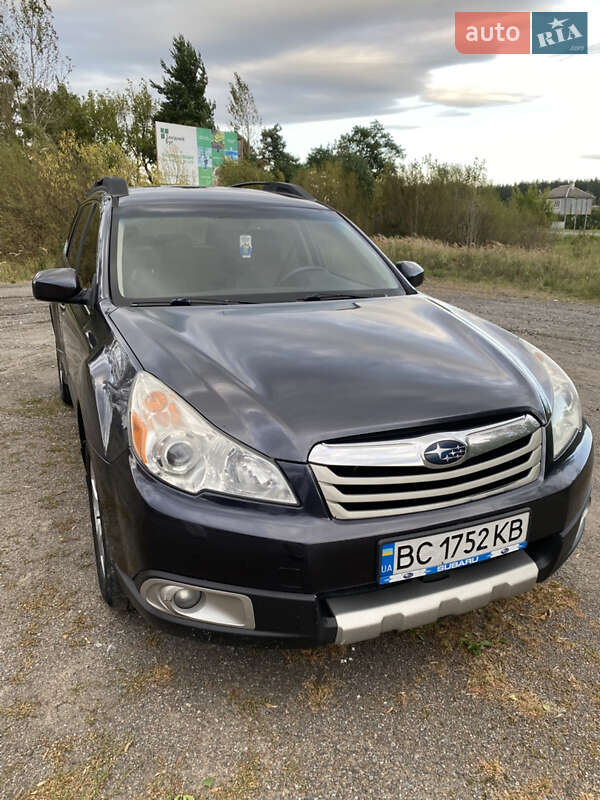 Subaru Outback 2012