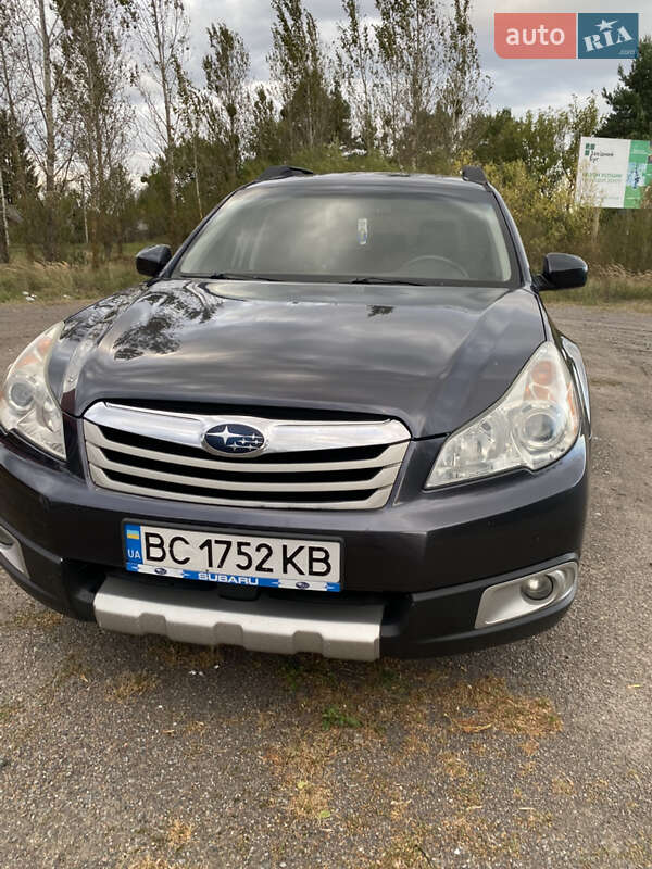 Subaru Outback 2012