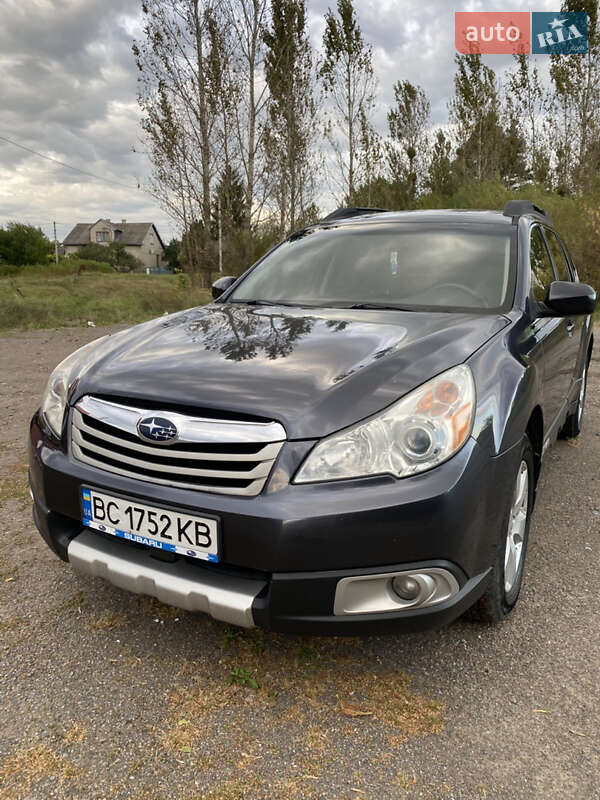 Subaru Outback 2012