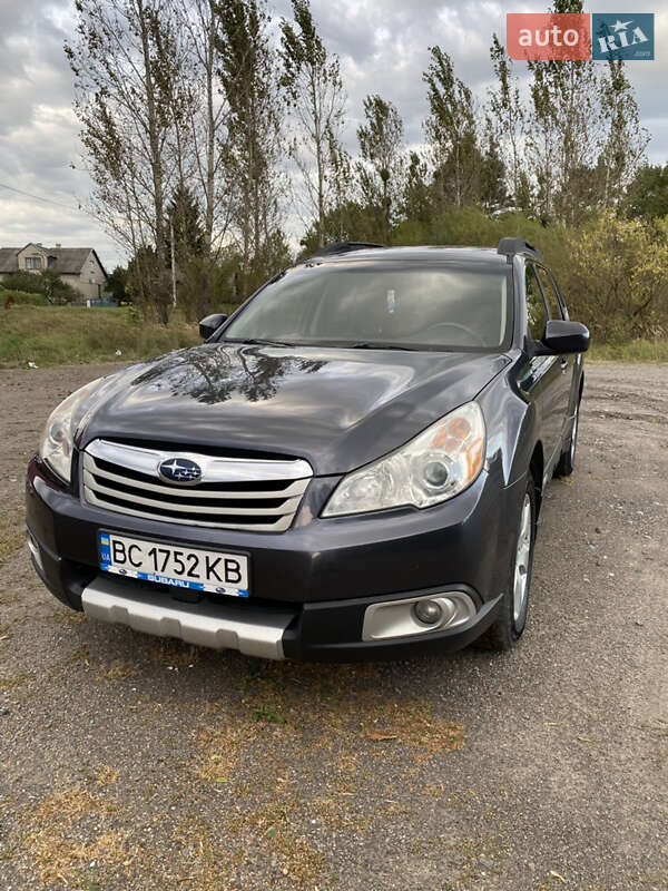Subaru Outback 2012