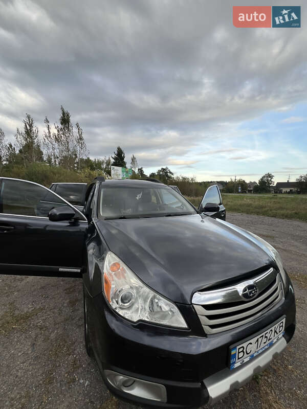 Subaru Outback 2012
