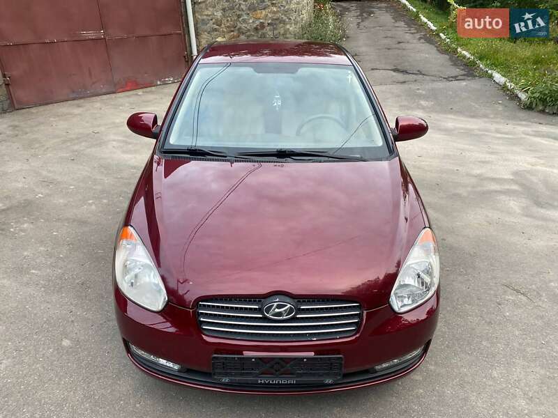 Hyundai Accent 2010