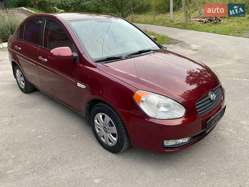 Hyundai Accent 2010