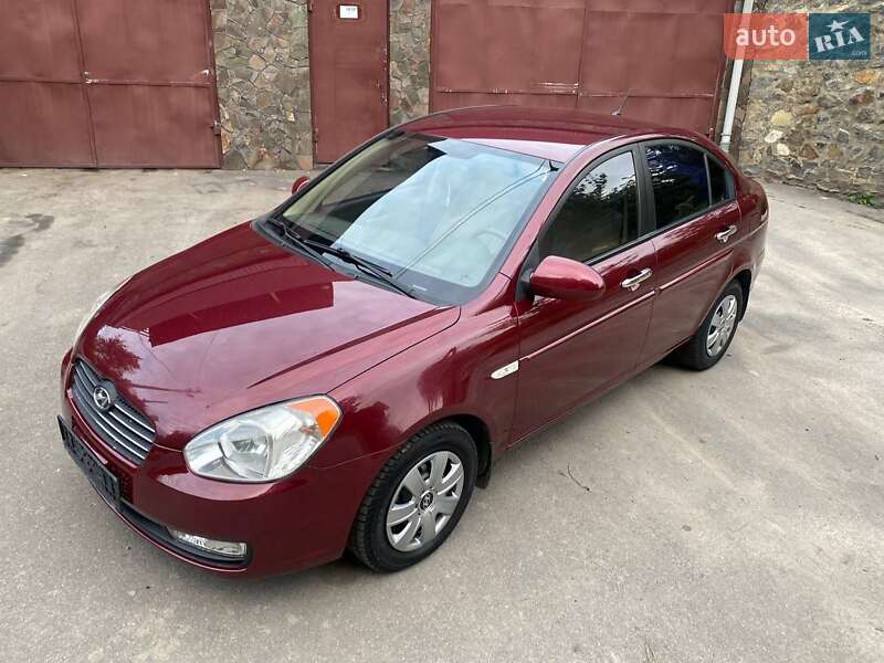 Hyundai Accent 2010