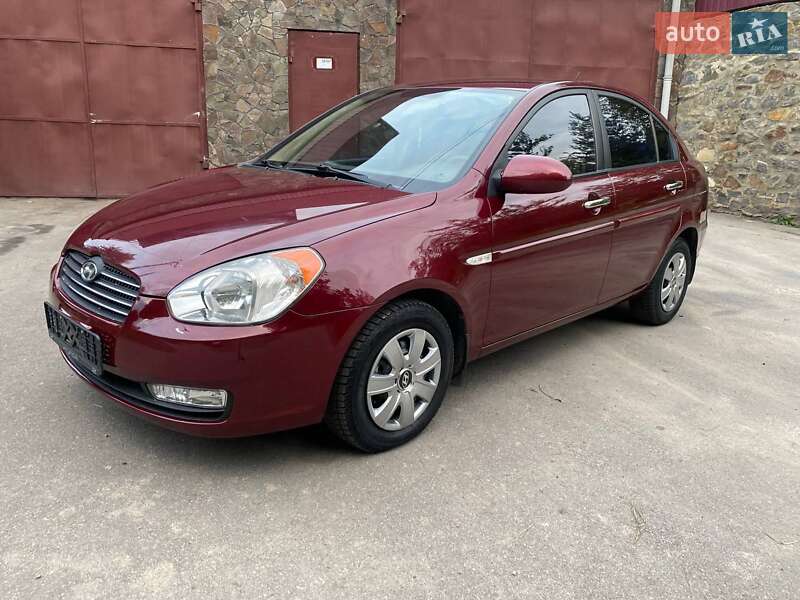 Hyundai Accent 2010