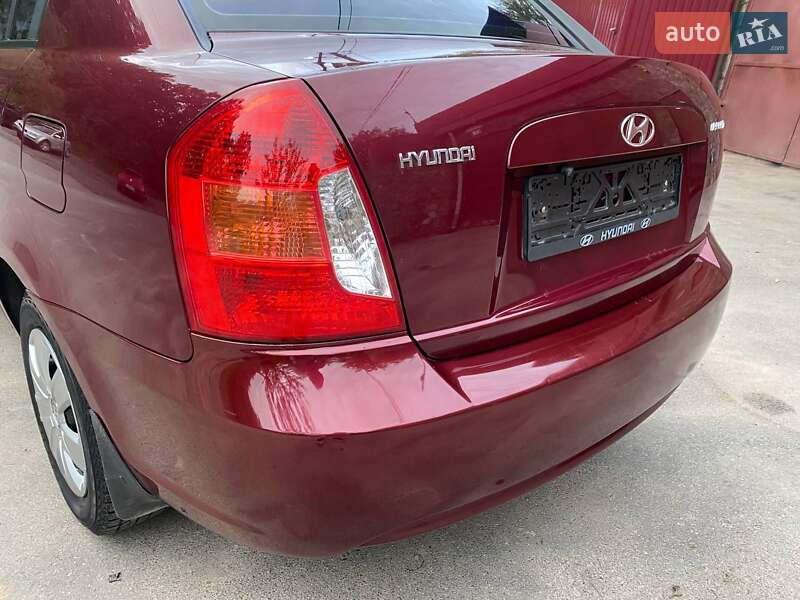 Hyundai Accent 2010