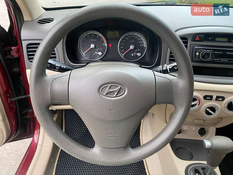 Hyundai Accent 2010