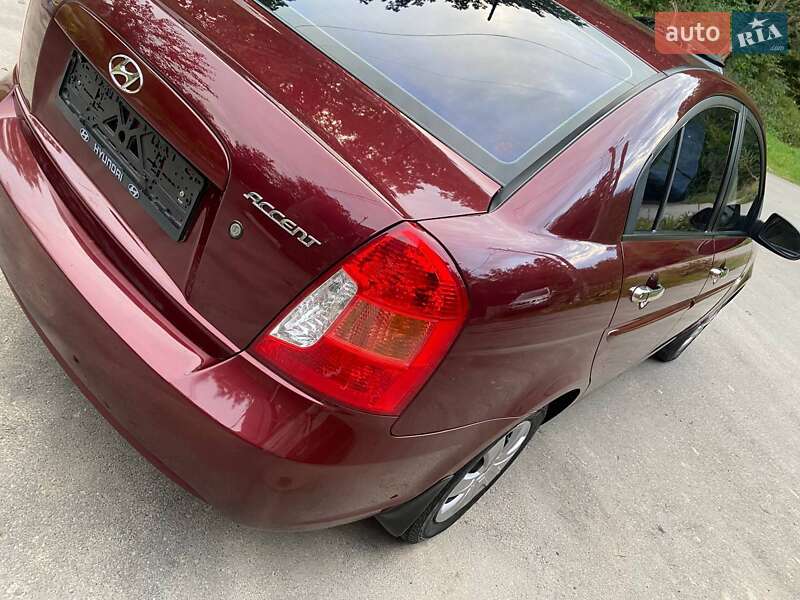 Hyundai Accent 2010