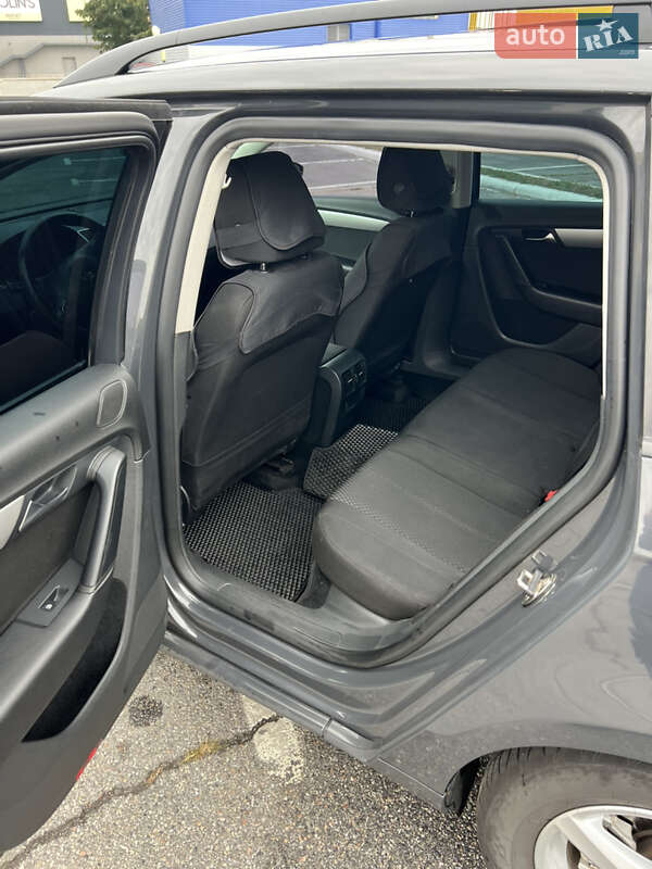 Volkswagen Passat 2011