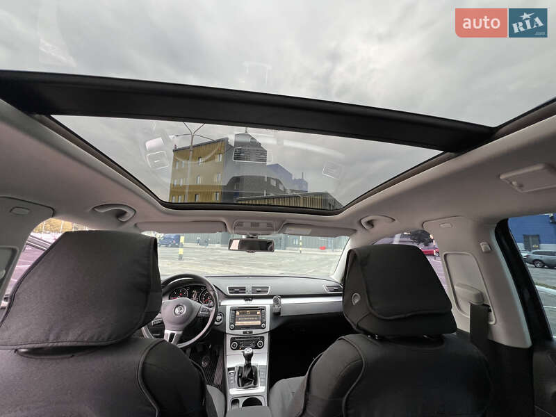 Volkswagen Passat 2011