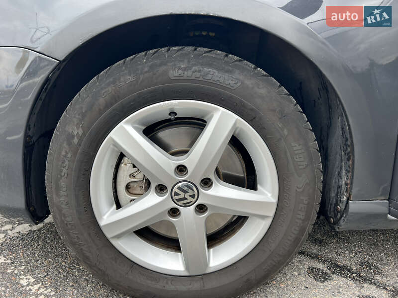 Volkswagen Passat 2011