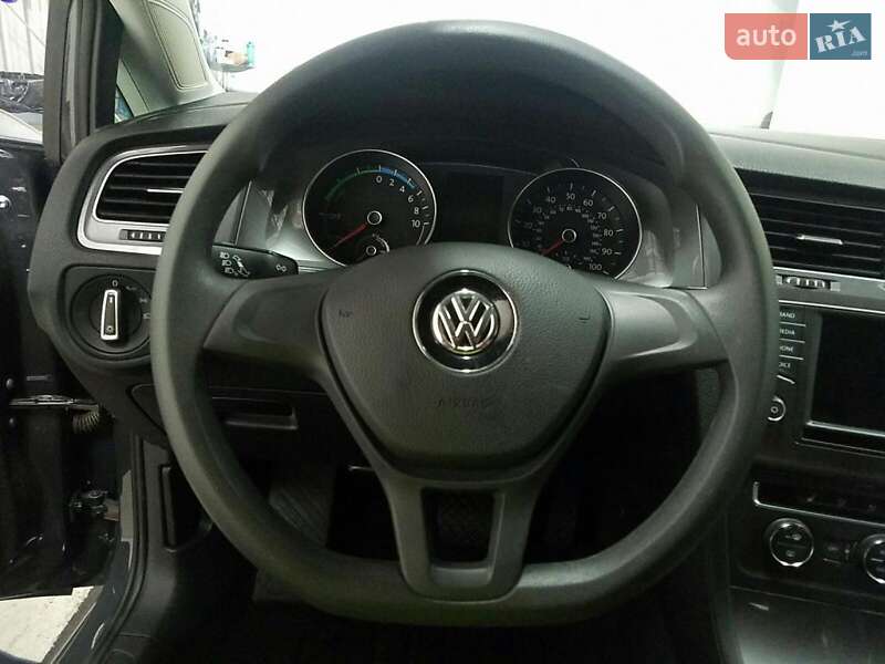 Volkswagen e-Golf 2016