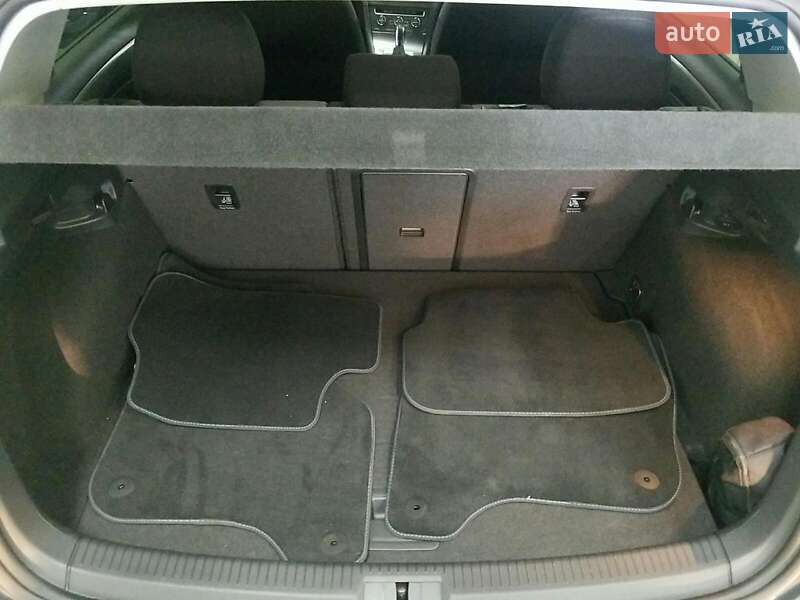 Volkswagen e-Golf 2016