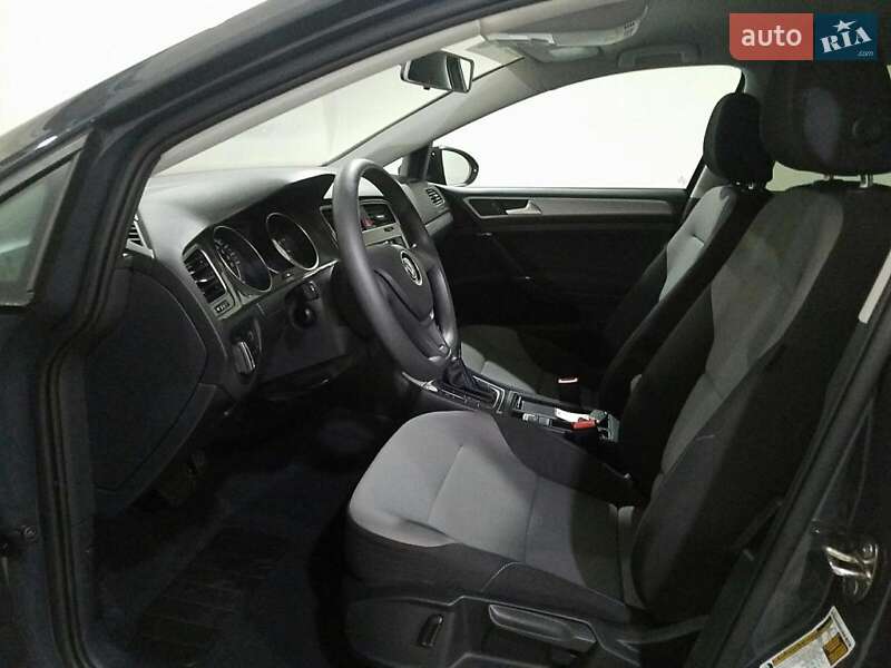 Volkswagen e-Golf 2016