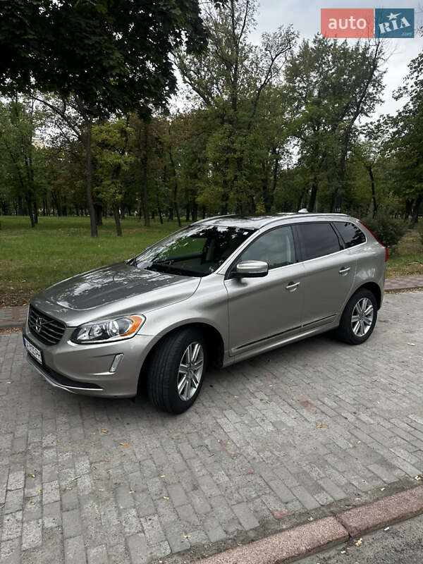 Volvo XC60 2015