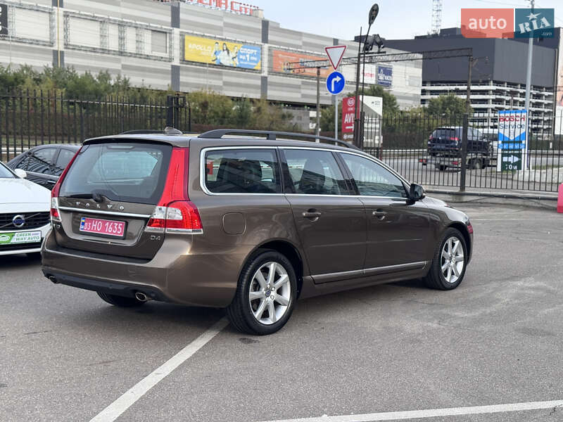Volvo V70 2016