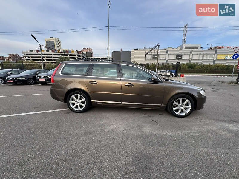Volvo V70 2016