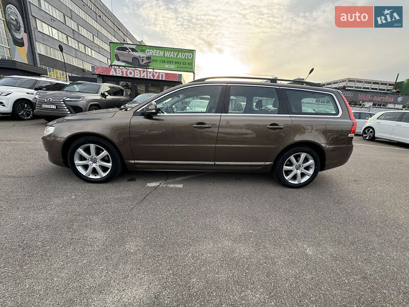 Volvo V70 2016