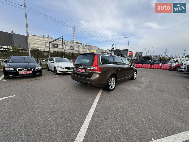Volvo V70 2016