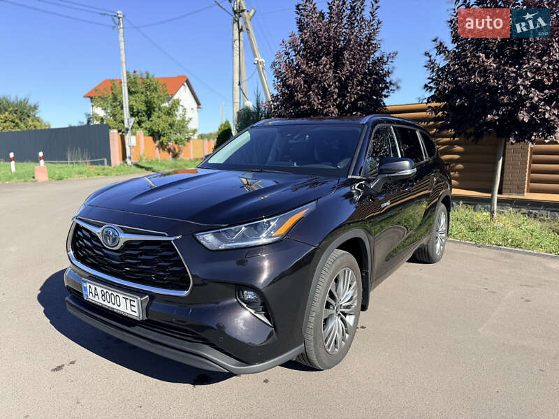 Toyota Highlander 2021
