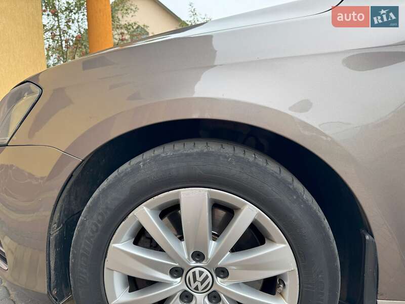 Volkswagen Passat 2011